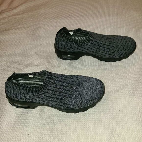 Gray/black knit pull on sneakers - Picture 7 of 10